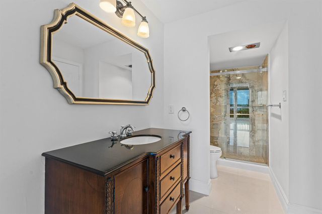 5380 N Ocean Drive 5a, Riviera Beach, FL 33404