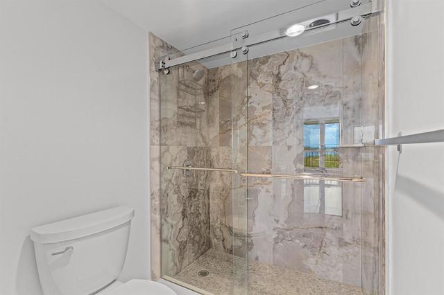 5380 N Ocean Drive 5a, Riviera Beach, FL 33404