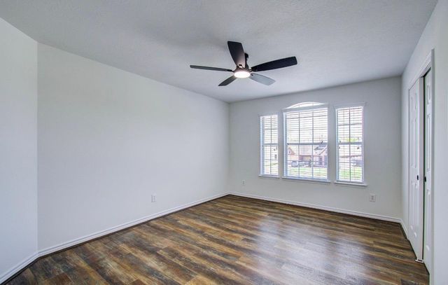 2402 Leslie Lane, Deer Park, TX 77536