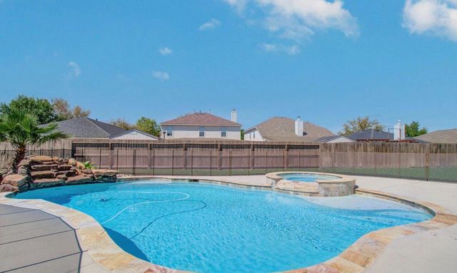 2402 Leslie Lane, Deer Park, TX 77536