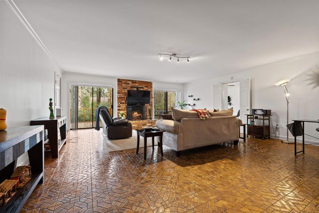 1429 POPLAR RIDGE DR, Memphis, TN 38120