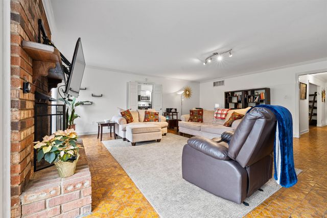 1429 POPLAR RIDGE DR, Memphis, TN 38120