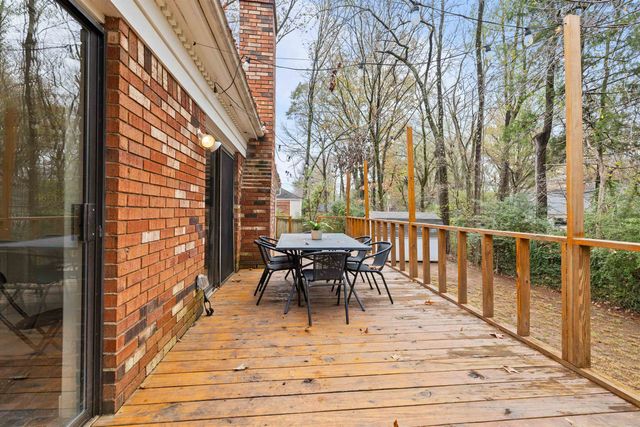 1429 POPLAR RIDGE DR, Memphis, TN 38120