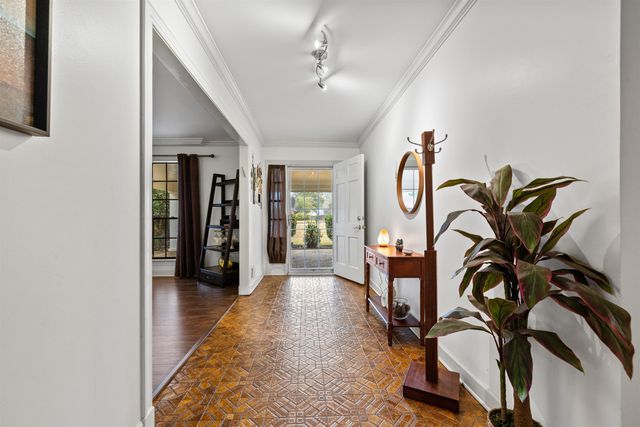 1429 POPLAR RIDGE DR, Memphis, TN 38120