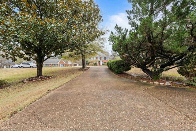 1429 POPLAR RIDGE DR, Memphis, TN 38120