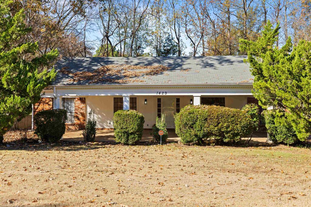 1429 POPLAR RIDGE DR, Memphis, TN 38120
