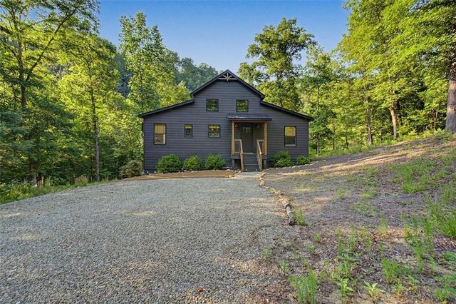 496 Meadow Lane, Talking Rock, GA 30175