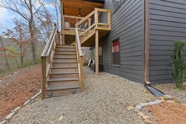 496 Meadow Lane, Talking Rock, GA 30175