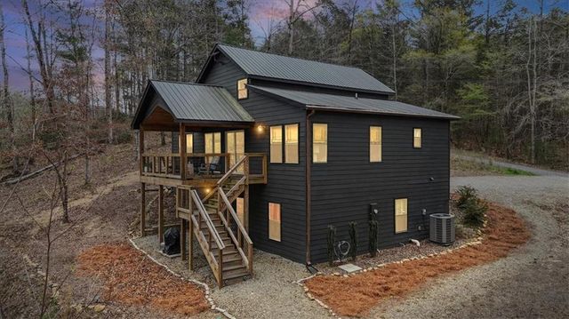 496 Meadow Lane, Talking Rock, GA 30175