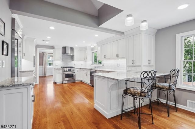26 Longview Ave, Madison Boro, NJ 07940