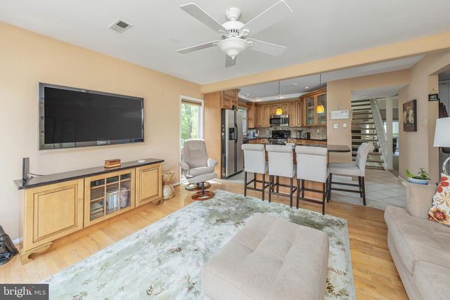 1608 CHANTICLEER, Cherry Hill, NJ 08003