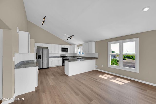 1131 Bayview Avenue, Bayville, NJ 08721
