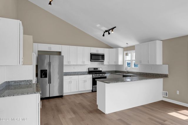 1131 Bayview Avenue, Bayville, NJ 08721