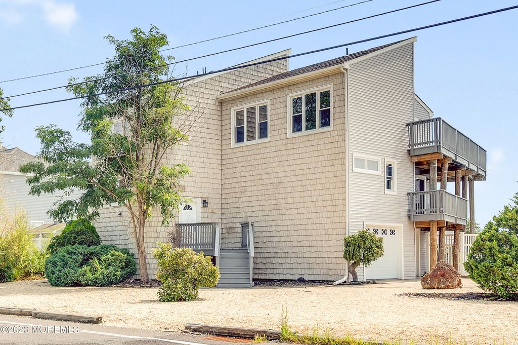 1131 Bayview Avenue, Bayville, NJ 08721