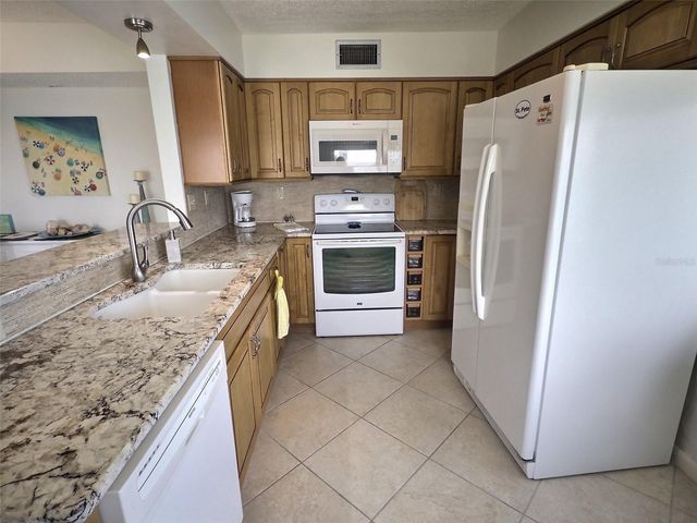 5633 PUERTA DEL SOL BOULEVARD S 307, St Petersburg, FL 33715