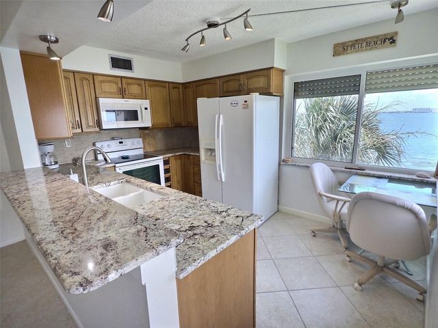 5633 PUERTA DEL SOL BOULEVARD S 307, St Petersburg, FL 33715