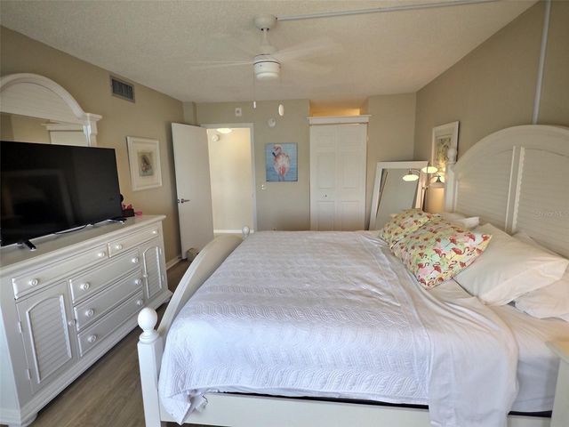5633 PUERTA DEL SOL BOULEVARD S 307, St Petersburg, FL 33715