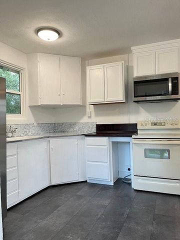 330 S WOODLAND BOULEVARD 4, Deland, FL 32720