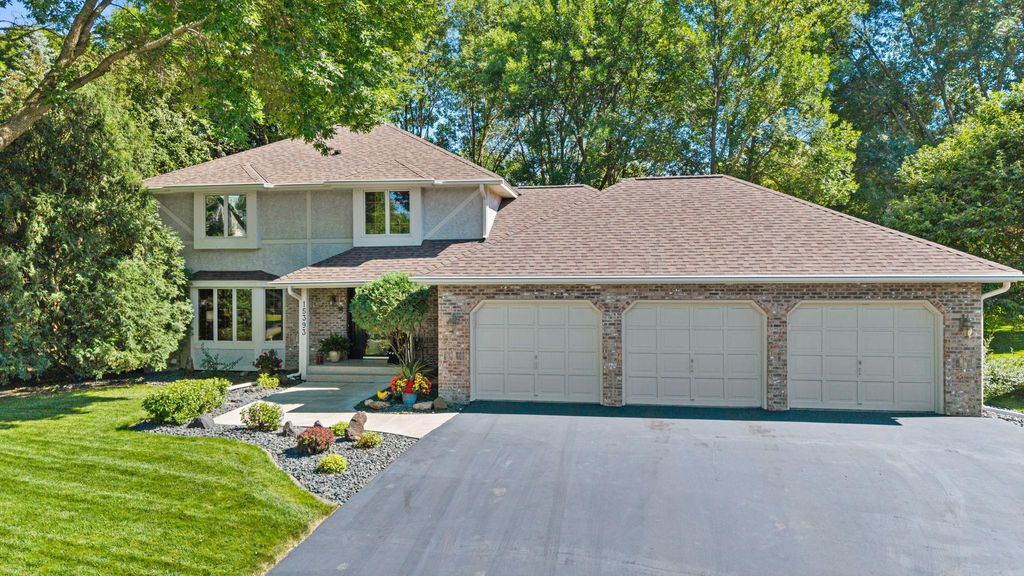 15393 Shadow Creek Road, Maple Grove, MN 55311