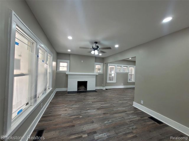 3241 Lawrence Street, Detroit, MI 48206