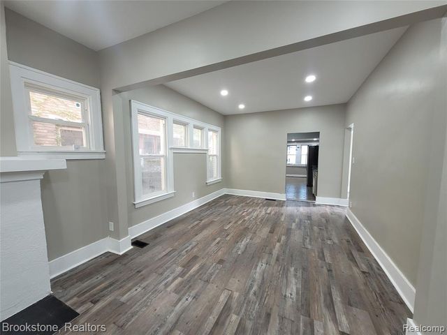 3241 Lawrence Street, Detroit, MI 48206