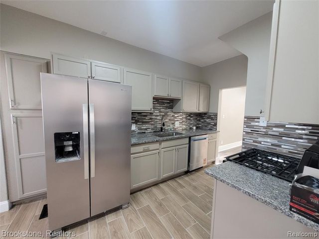3241 Lawrence Street, Detroit, MI 48206