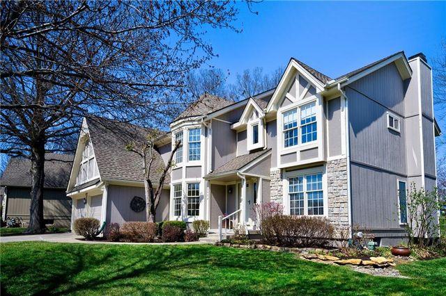 2904 SW 13th Street, Lee's Summit, MO 64081