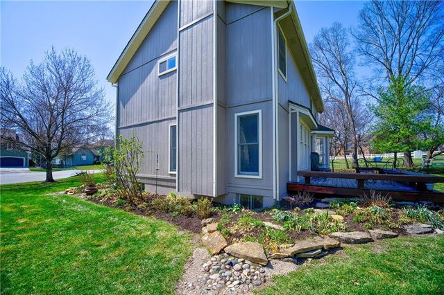 2904 SW 13th Street, Lee's Summit, MO 64081