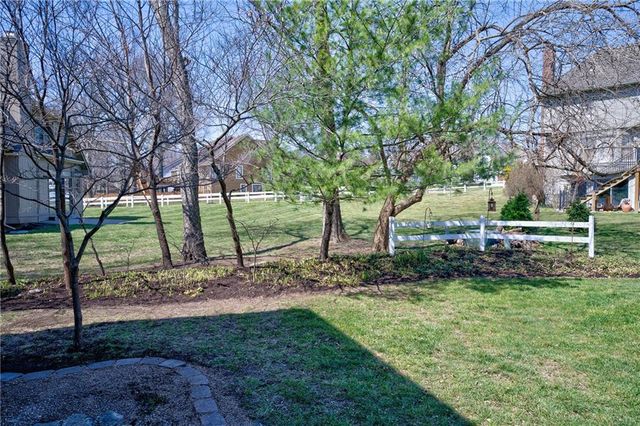 2904 SW 13th Street, Lee's Summit, MO 64081