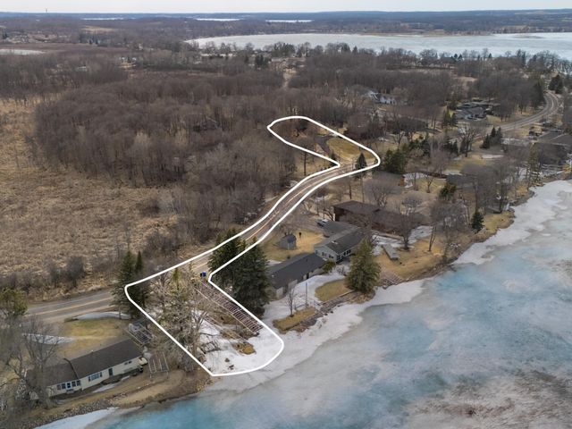 487 Shorewood Drive, Detroit Lakes, MN 56501