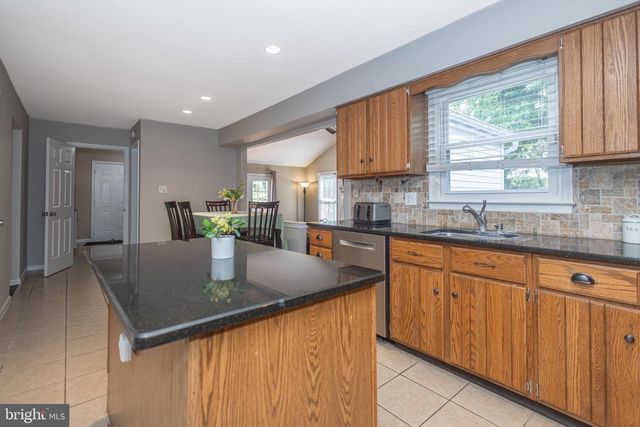 3715 WINDRIDGE DR, Doylestown, PA 18902