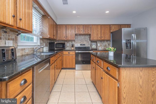 3715 WINDRIDGE DR, Doylestown, PA 18902