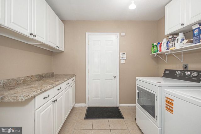 3715 WINDRIDGE DR, Doylestown, PA 18902