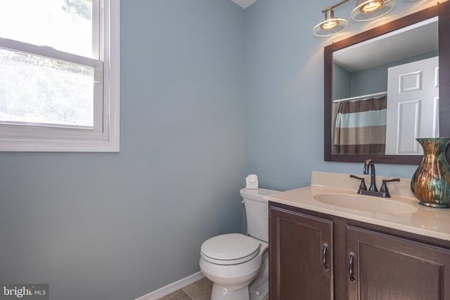 3715 WINDRIDGE DR, Doylestown, PA 18902