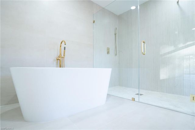 16701 Bobcat DR, Fort Myers, FL 33908