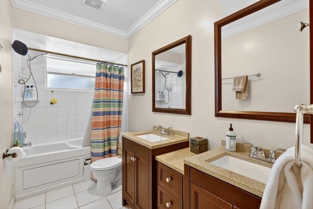 331 NE Camelot Drive, Port St. Lucie, Port St Lucie, FL 34983