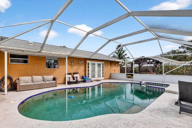 331 NE Camelot Drive, Port St. Lucie, Port St Lucie, FL 34983