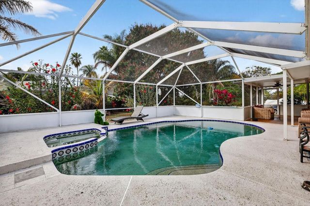 331 NE Camelot Drive, Port St. Lucie, Port St Lucie, FL 34983