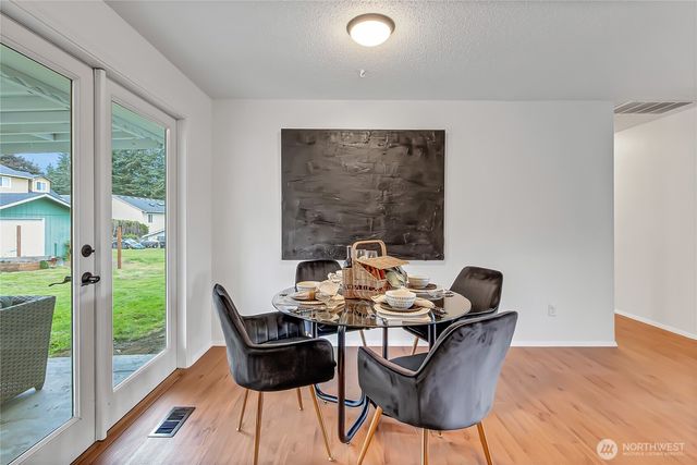 1527 34th Avenue Ct SW, Puyallup, WA 98373