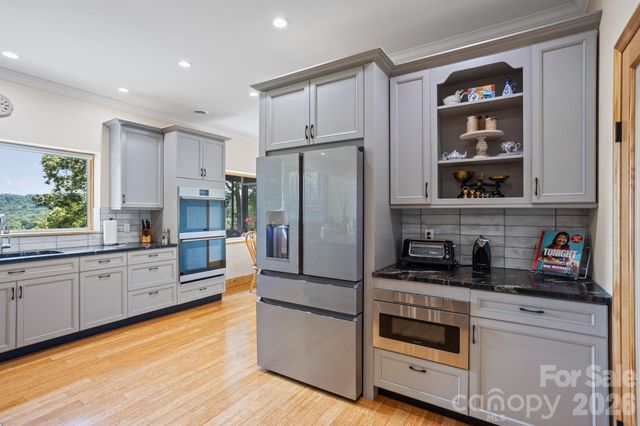 163 Old Poplar Lane, Flat Rock, NC 28731