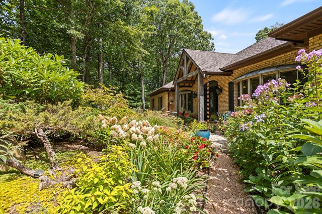 163 Old Poplar Lane, Flat Rock, NC 28731