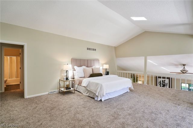 880 Hampton Ridge Drive, Akron, OH 44313
