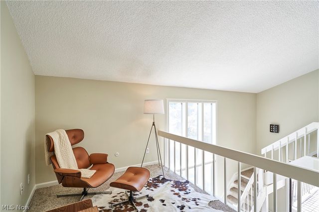 880 Hampton Ridge Drive, Akron, OH 44313