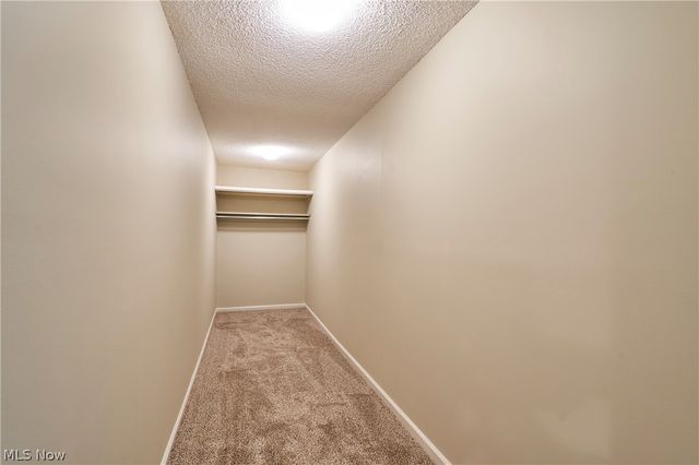 880 Hampton Ridge Drive, Akron, OH 44313