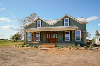 5688 Falke-Heinrich Rd, Schulenburg, TX 78956