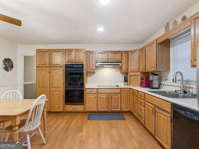 93 Vanessa Drive SE, Smyrna, GA 30082