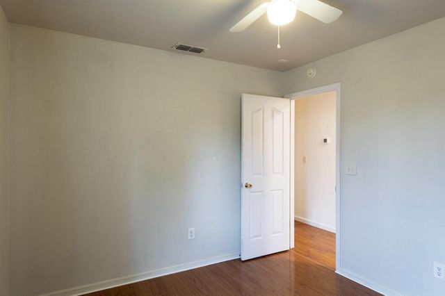 2303 Roanoke Ave, Sacramento, CA 95838