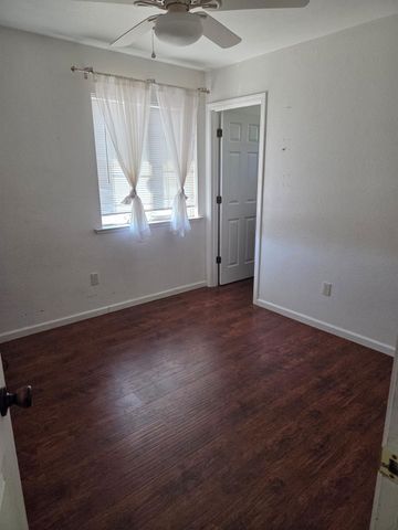 2303 Roanoke Ave, Sacramento, CA 95838