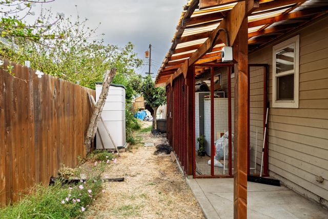 2303 Roanoke Ave, Sacramento, CA 95838