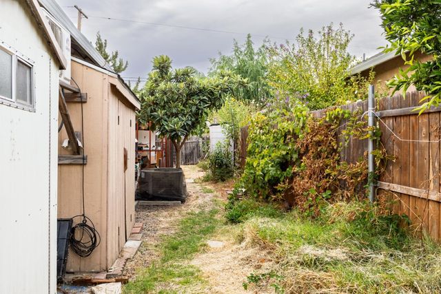2303 Roanoke Ave, Sacramento, CA 95838